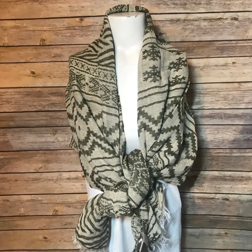Look by M scarf